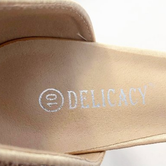 Platform Rounded Toe Block High Heeled Sandals - Picture 7 of 7